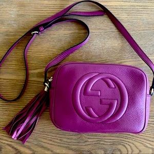 Gucci Small Soho Disco Pebbled Leather Crossbody Bag